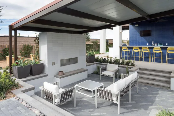 How to Create an Outdoor Living Space